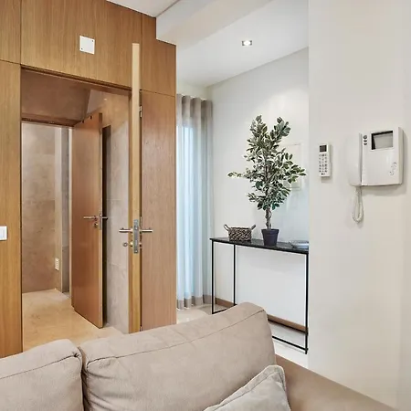Gorgeous Townhouse In Centre, Shared Pool Casa de Férias *