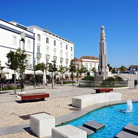Gorgeous Townhouse In Centre, Shared Pool * Ταβίρα