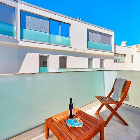 Gorgeous Townhouse In Centre, Shared Pool * Ταβίρα