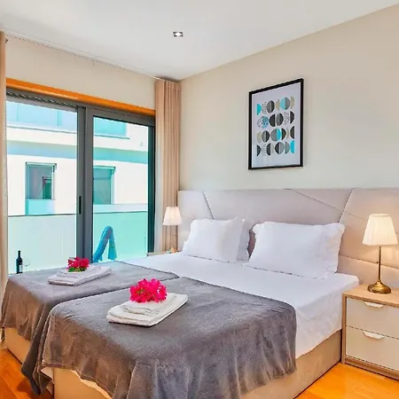 Gorgeous Townhouse In Centre, Shared Pool Σπίτι διακοπών *